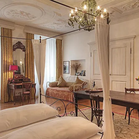 Orphee - Grosses Haus Hotel 3*