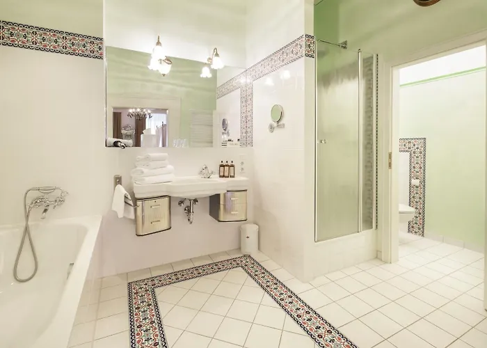 Hotel Orphée - Großes Haus 3*