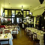 Orphée - Großes Haus Hotel 3*