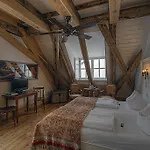 Orphée - Großes Haus Hotel