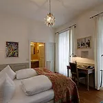 Orphée - Großes Haus 3*
