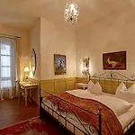 Hotel Orphée - Großes Haus