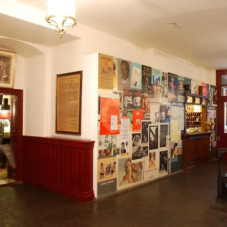 Orphee - Grosses Haus Отель Регенсбург