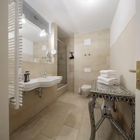 Orphée - Großes Haus Hotel Regensburg