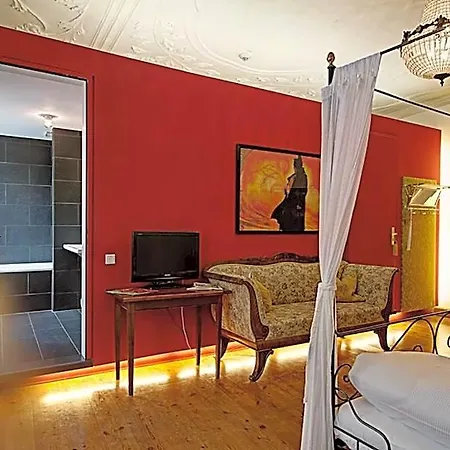 Orphée - Großes Haus Hotel Ratisbonne