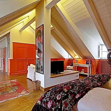 Orphée - Großes Haus 3*