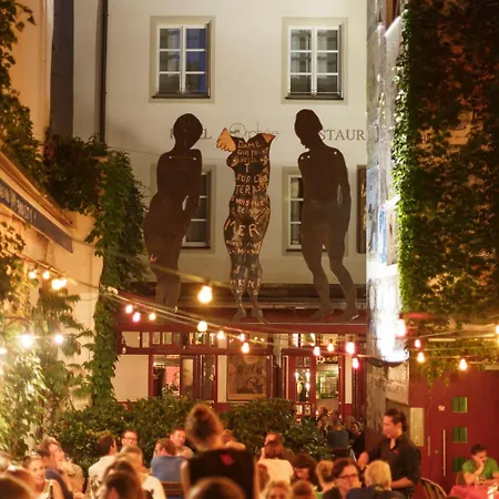 Hotel Orphee - Grosses Haus 3*