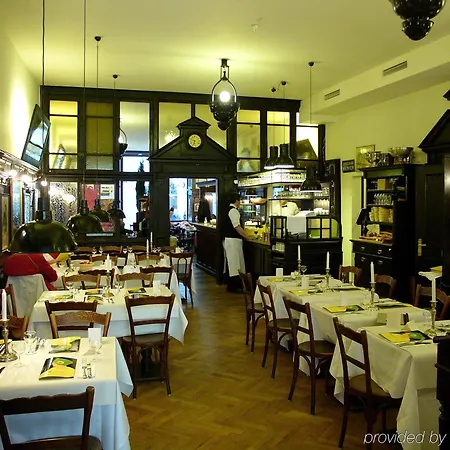 Orphee - Grosses Haus Ξενοδοχείο 3*