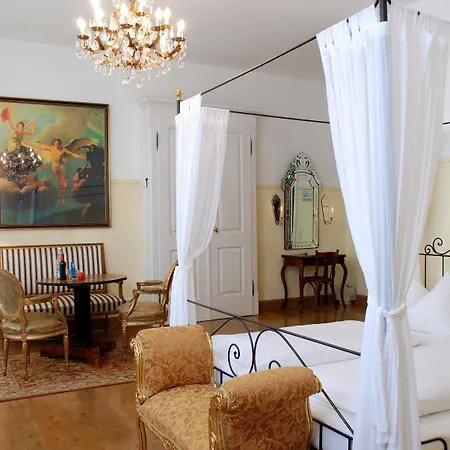 Orphee - Grosses Haus Ξενοδοχείο 3*