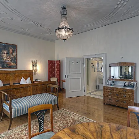 Hotel Orphee - Grosses Haus