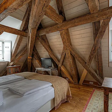 Orphee - Grosses Haus