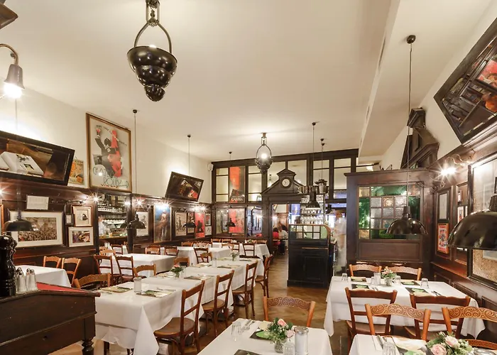 Orphée - Großes Haus Hotel