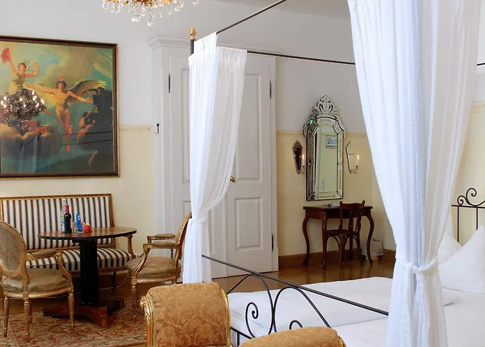 Hotel Orphée - Großes Haus