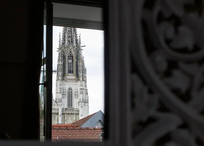 Orphée - Großes Haus Hotel 3*