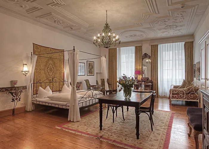 Orphée - Großes Haus Hotel Regensburg