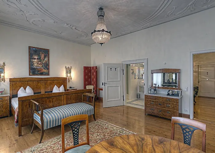 Hotel Orphée - Großes Haus