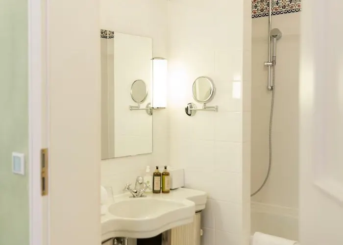 Orphée - Großes Haus Hotel 3*